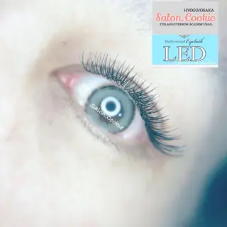 マツエク・マツパ Wardrobe by CHERIE所属・サロンドットクッキー KYUのマツエク・マツパデザイン