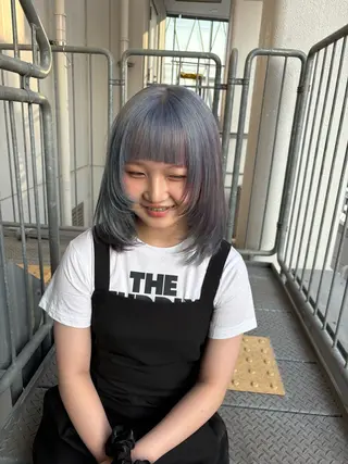 ロング カラー HIKARI🐈‍⬛ ハイトーン×デザインのヘアスタイル