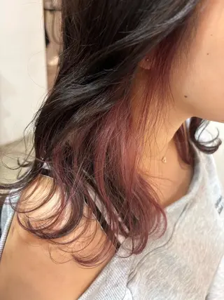 ミディアム イナイ ハルカのヘアスタイル