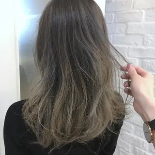 ロング カラー 加藤 あやみのヘアスタイル
