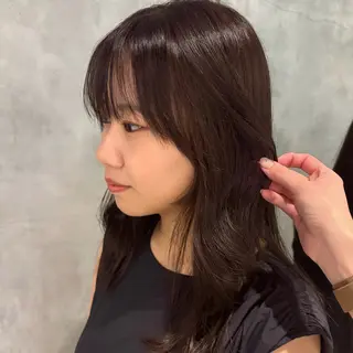 ミディアム カラー 顔まわり/レイヤー/ 透明感/まいな🥨のヘアスタイル