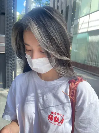 ロング カラー LANVERY所属・うる艶ヘア💐 艶ハイトーン💐彩夏のヘアスタイル