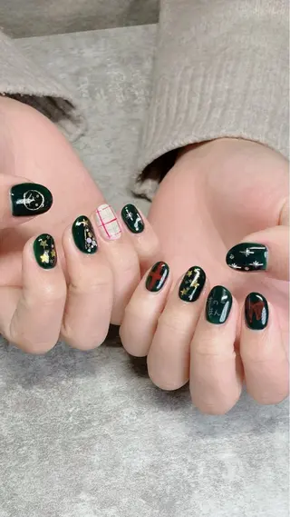 ネイル haleyume所属・shino🌟 痛ネイルのネイルデザイン