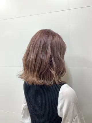 ミディアム 山下恋佳/矢場町/ ブリーチ/ショートのヘアスタイル