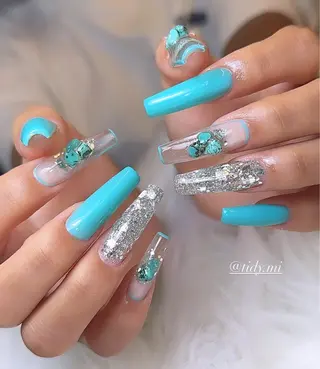 ネイル TIDY M&Mのネイルデザイン