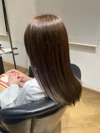 カラー 朝海 明華のヘアスタイル