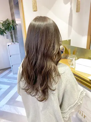 セミロング レイヤーカット /透明感カラー西田のヘアスタイル