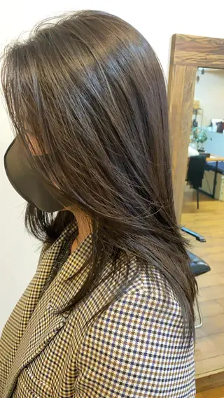 セミロング MAAT所属 AKANEのヘアスタイル