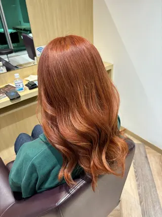 セミロング カラー ゆい/パーマ/レイヤ ー/似合わせカラーのヘアスタイル