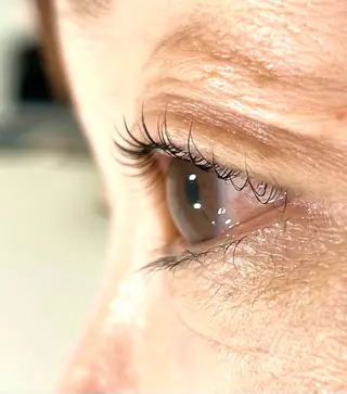 マツエク・マツパ エクラドゥボヌール所属・エクラドゥボヌール sakuraiのマツエク・マツパデザイン