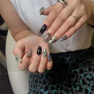 ネイル Queens テイのネイルデザイン