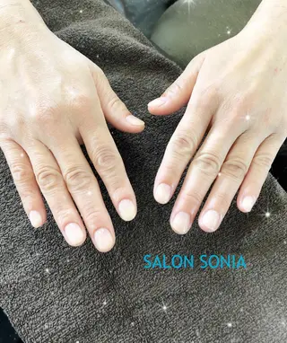 ネイル 小顔・毛穴・たるみ ネイル　似内真樹のエステ・リラクイメージ
