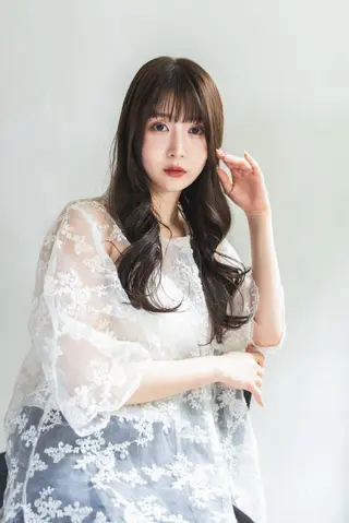 ロング コテ巻き/パーマ/艶 透明感/荻原凜太郎のヘアスタイル