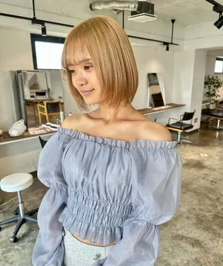 ショート カラー ✨艶ブリーチカラー ✨四ノ宮裕己のヘアスタイル