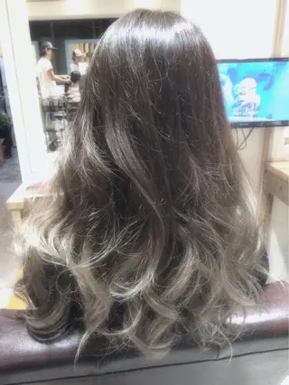 ミディアム セミロング ロング カラー パーマ ヘアアレンジ filo byFeria渋谷所属・縮毛矯正/美髪 髪質改善/石田幸輔のヘアスタイル