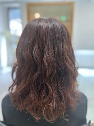 セミロング パーマ 長谷川 誠志のヘアスタイル