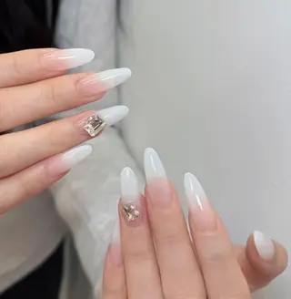 ネイル RAFFINE haru🦋🩵のネイルデザイン