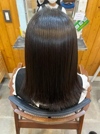ミディアム 柳生 美穂のヘアスタイル