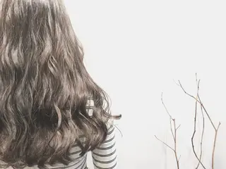 ロング カラー てんま さやかのヘアスタイル