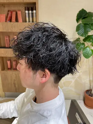ショート パーマ メンズ メンズパーマ特化🏆 宮崎健人✨️のヘアスタイル