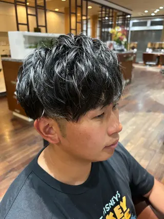 ミディアム 矢藤 豪晃のヘアスタイル