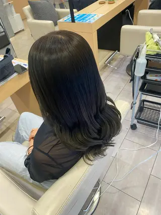 ロング カラー 武富 果音のヘアスタイル