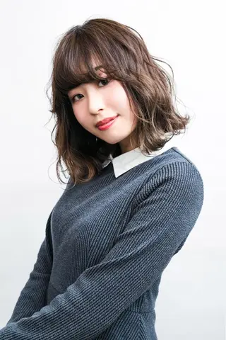 ミディアム ヘアーズベリー 藤本のヘアスタイル