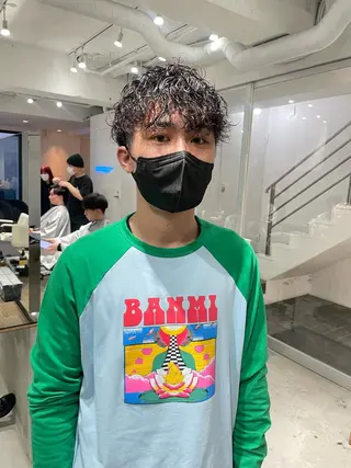 ショート パーマ メンズ スパイラルパーマ 🌐hina⭐️のヘアスタイル