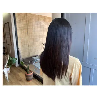 ロング カラー ツキダテ ユイのヘアスタイル