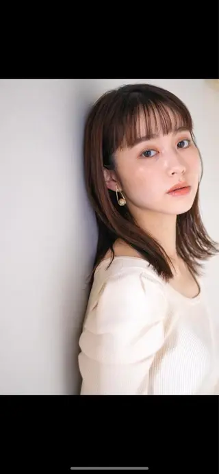 ミディアム カラー THE DAY所属・AKI HASHIMOTOのヘアスタイル