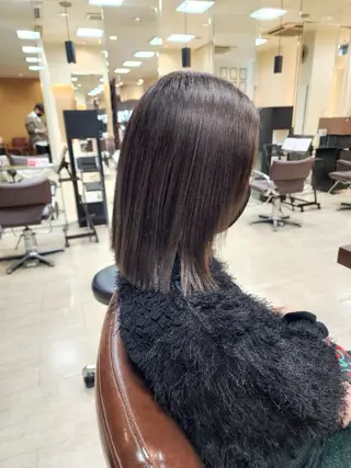 ミディアム カラー 濱田 妃香のヘアスタイル
