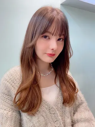 ロング カラー 岡野 静華のヘアスタイル