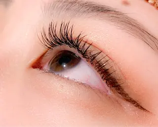 マツエク・マツパ eye+nico所属・岩竹 海咲のマツエク・マツパデザイン