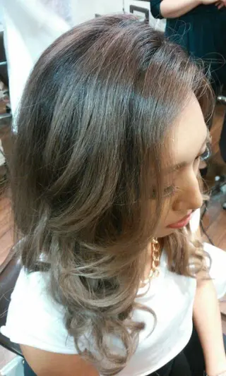 ミディアム セミロング ロング カラー 100%髪質改善特化 TRUNSのヘアスタイル