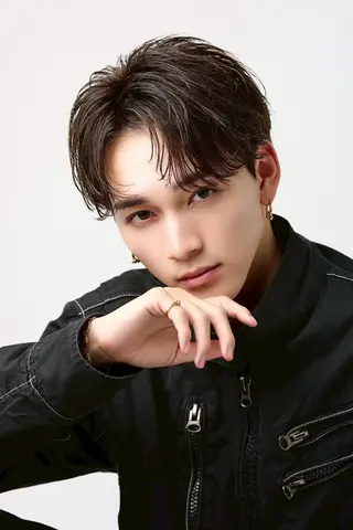 メンズ フェザー/毛流れ/ パーマ渋谷BLUCKのヘアスタイル