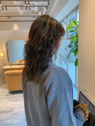 カラー Aya/四条烏丸/ インナーカラーのヘアスタイル