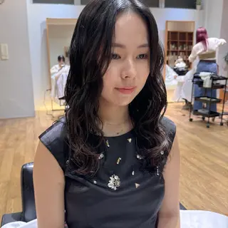 セミロング パーマ 大橋 芽衣のヘアスタイル