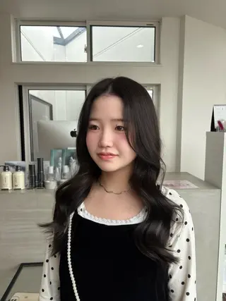 ロング カラー HASHI AYAKAのヘアスタイル