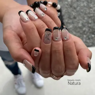 ネイル マツエク・マツパ アイブロウ beautyroom Naturaのネイルデザイン