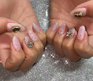 ネイル VIERU 🌈🎀💖のネイルデザイン