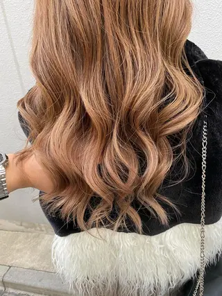 セミロング カラー あざと可愛い❤️ 髪質整形💊 輝のヘアスタイル