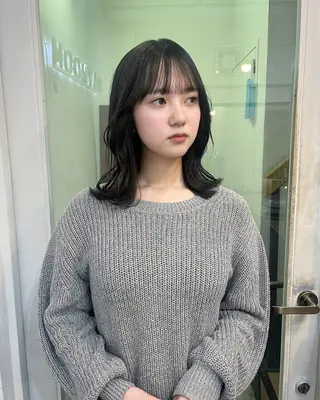 ミディアム カラー mizuho🐈⬛ 艶髪¦ダークトーンのヘアスタイル