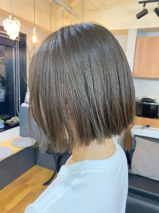 ショート カラー conne& ririのヘアスタイル