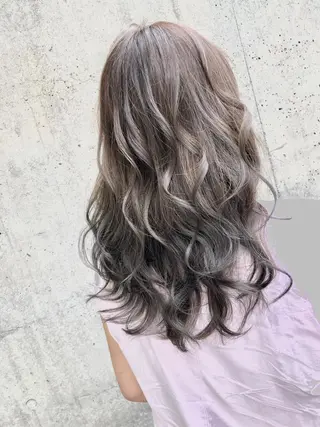 ロング カラー 韓国風/小顔レイヤー /艶カラーのヘアスタイル