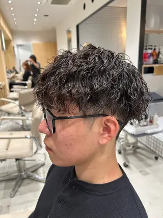 パーマ メンズ 🐲ツイスパ🐲 フェード/龍のヘアスタイル