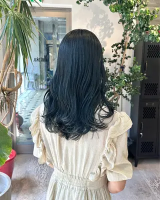 セミロング ササキカズマ〻透明感 〻色落ち〻赤み消しのヘアスタイル