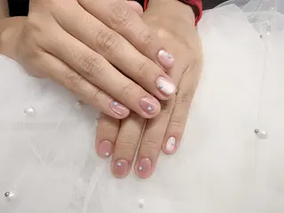 ネイル Fairyフェアリーネイルサロン所属・シズ セキのネイルデザイン