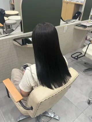 カラー 衛藤 優希のヘアスタイル