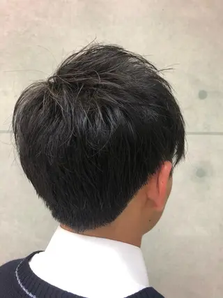 メンズ Ｄirector 　徳久　真紀の眉毛・アイブロウイメージ