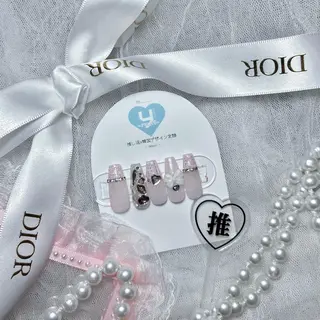 ネイル Yudia🎀 Momokaのネイルデザイン